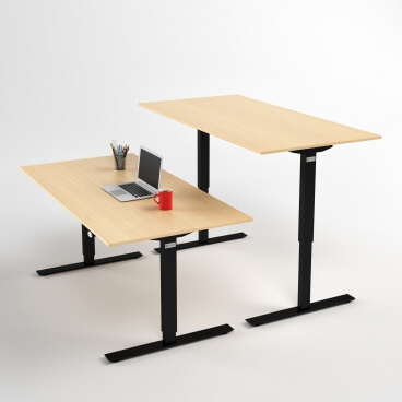 hoj-och-sankbart-skrivbord-svart-stativ-och-bjork-skiva